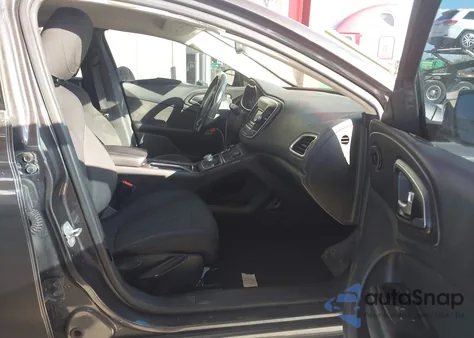 2016 Chrysler 200 Limited z USA, uszkodzony, nr VIN 1C3CCCAB0GN132070